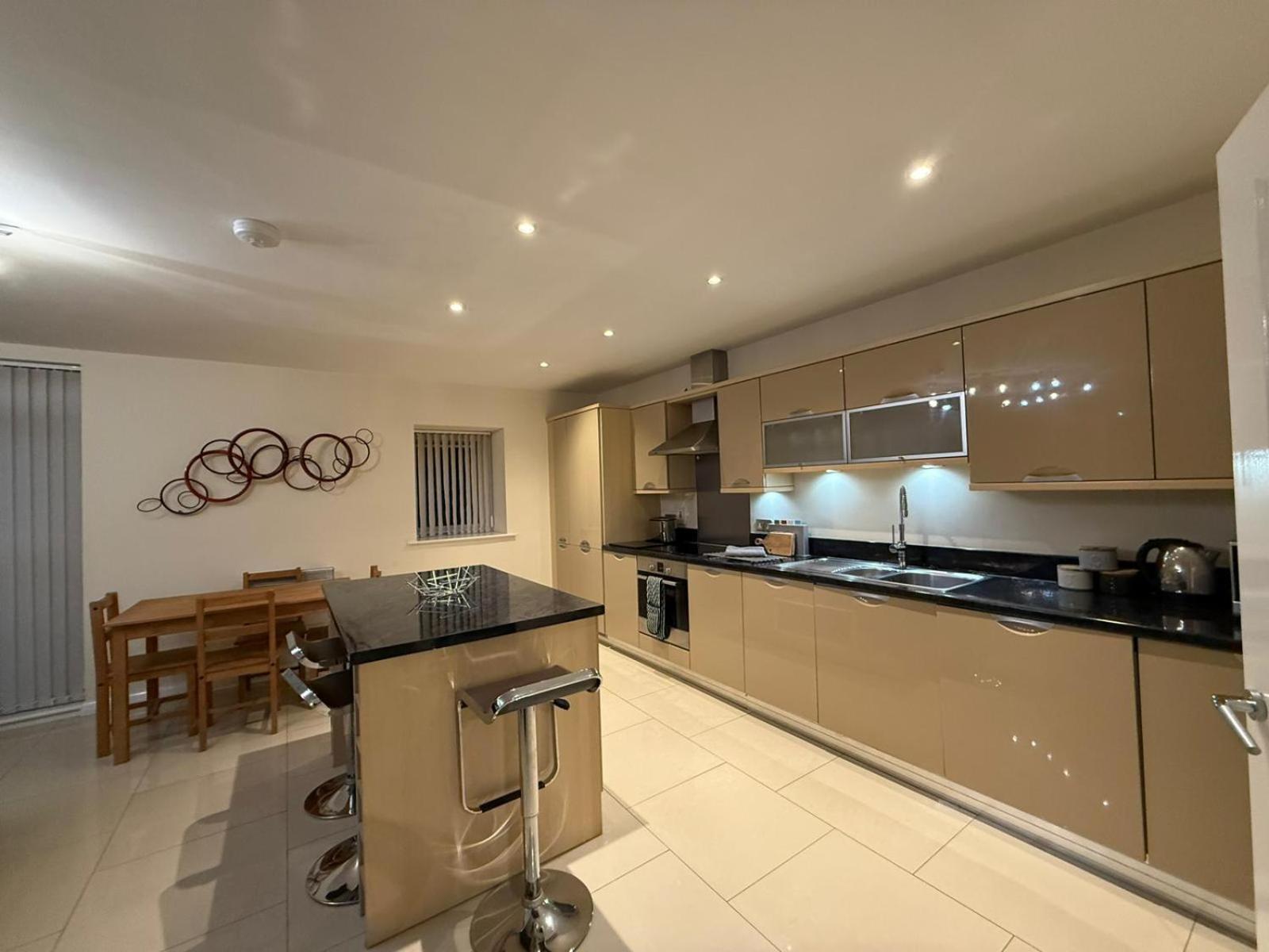 Solihull Centre Apartments Bagian luar foto
